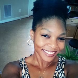 Meet your Posher, Charelle